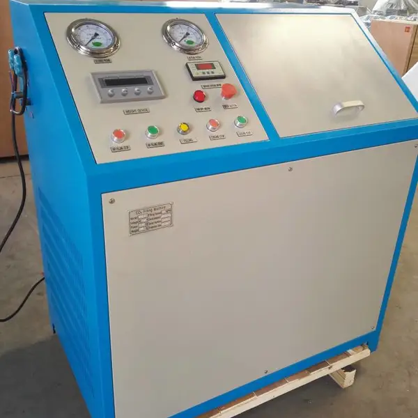 国内制冷型二氧化碳灌装机/国内常用CO2灌装机/灭火器CO2灌充机