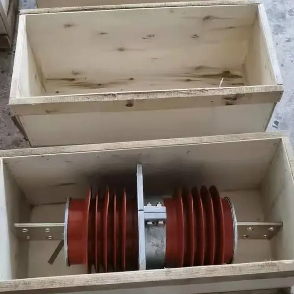 10kv���ϸ�ʽ��ǽ�׹� ��ѹ���ϸ�ʽ��ǽ�׹�35kv