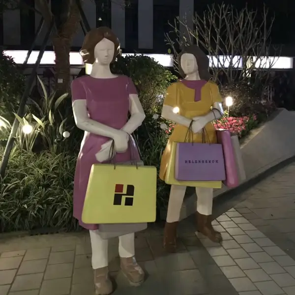 艺路定做供应玻璃钢抽象后现代人物房地产商业步行街景观雕塑