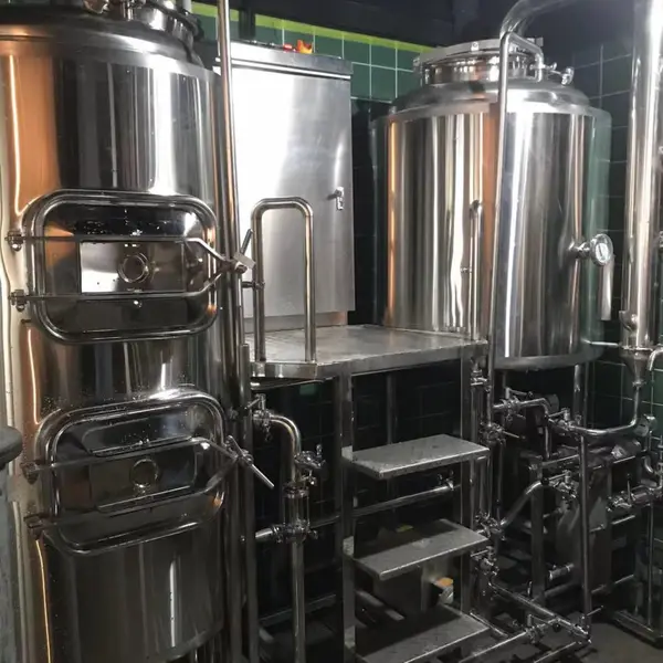 陕西鲜酿啤酒设备 500升精酿啤酒设备多少钱酒吧酒店精酿啤酒生产设备
