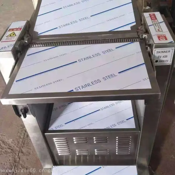 商丘母猪肉剥皮机 槽头脖子肉去皮机 郑州猪肉去皮机哪里维修