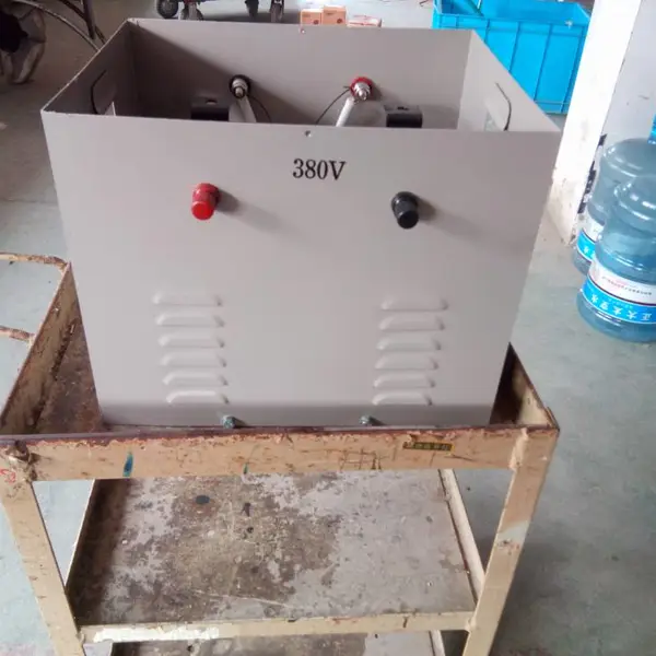 ���ɹ��еƱ�ѹ�� JMB- 10KVA����ϵͳ��ѹ�� 380V��127V36V �Գ̵���