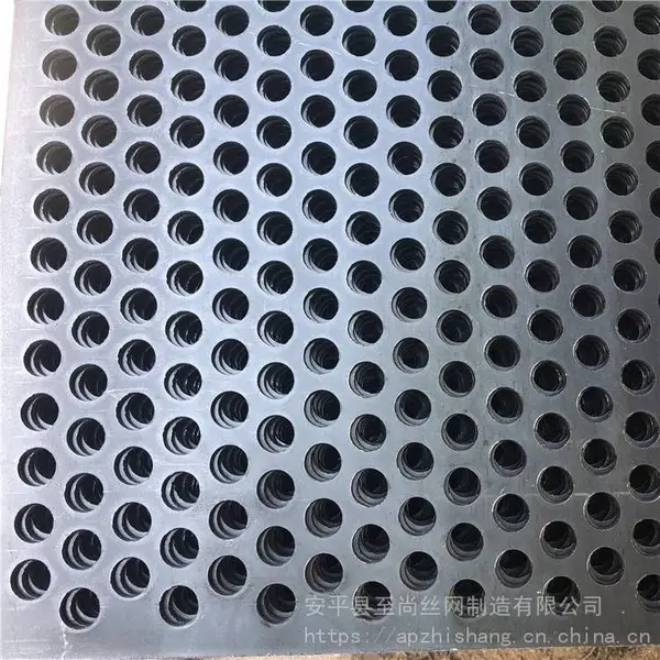 ͭ������ ʮ�ֳ���� ��������� 201����ֳ���������С�
