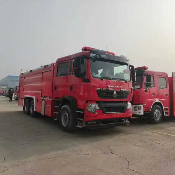 重汽豪沃HAOWO8吨泡沫消防车6吨水2吨泡沫应急灭火车
