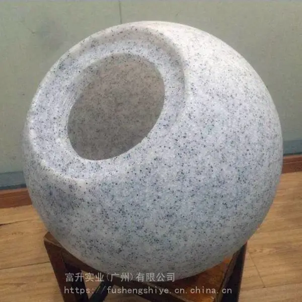 户外发光家具PE灯罩外壳 球形白色塑料灯罩 PC吹塑灯罩模具K