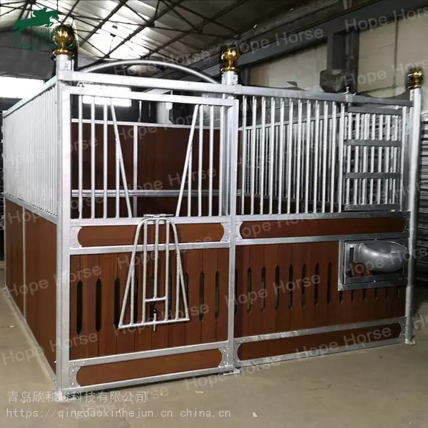 青岛欣和骏马术设备 私人定制马房 生产马厩,热镀锌竹板马厩马房