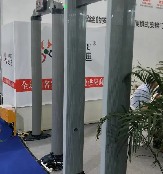 通过式高灵敏金属探测门,学校安检门可联动闸机,现货供应