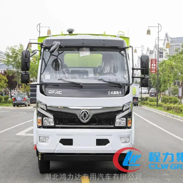 1方扫路车价格 河北小型扫地车报价