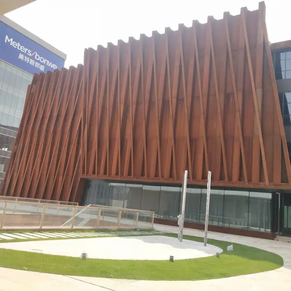 Q235NH锈钢板线条包边背景墙收口包边耐候钢板墙面造型安装工程加工