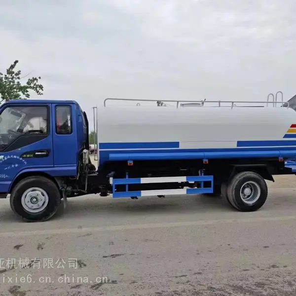 销售洒水喷洒绿化环卫车 园区矿区煤场雾炮车带洒水泵 压力大
