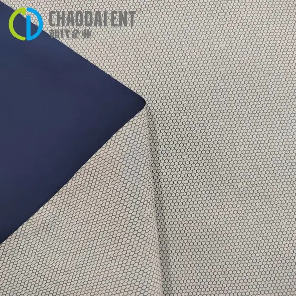 GRS认证环保再生涤纶300T春亚纺PU皮膜印花冲锋衣户外服装面料