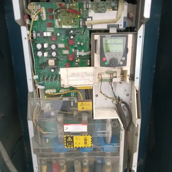 西门子变频器6SE7031-5TF60维修步骤
