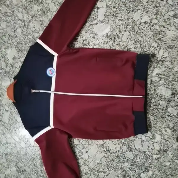 校服定制生产厂家泉州海蓝蓝服饰校服定做