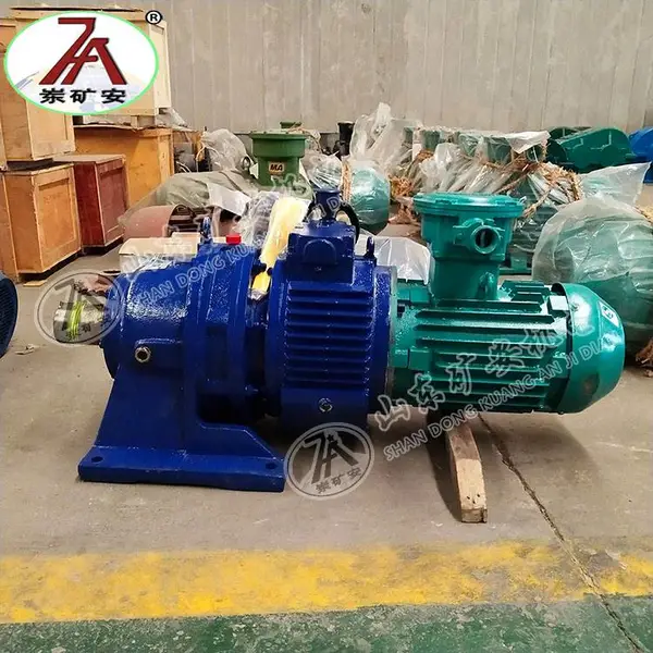 GLD带式给料机驱动装置 MB55 YB5.5 XW6-23 转臂行星摩擦式无级变速机