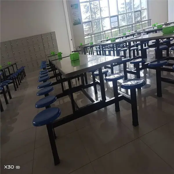 学校餐桌实木餐桌高低床课桌椅学校家具昆明生产