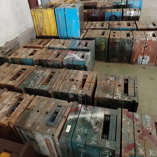 收到注塑模具 注塑模具、旧模架、塑胶模具、二手模具、旧模胚