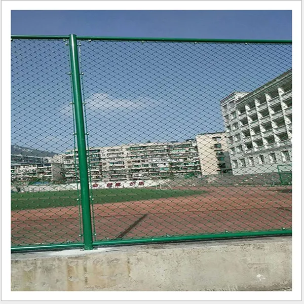 学校训练场隔离铁丝网安装步骤及价格