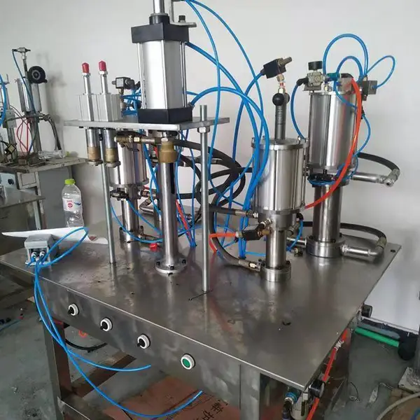 小型半自动聚氨酯发泡胶灌装机 泡沫胶机器设备