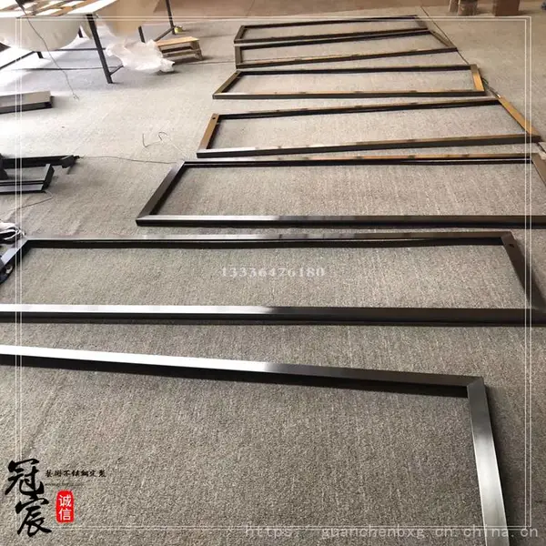 �ִ���Լ����η������������ѽ�ɫ����������䴩�¾��������