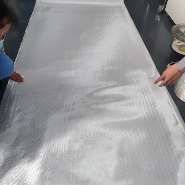 易浸透型,无碱玻纤45度斜纹玻纤复合毡,+/-45度玻纤布
