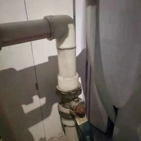 太 原坞城路维修水管水龙头漏水 疏通马桶 安装防臭地漏