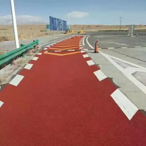 陶瓷颗粒防滑路面环保吗?有没有气味