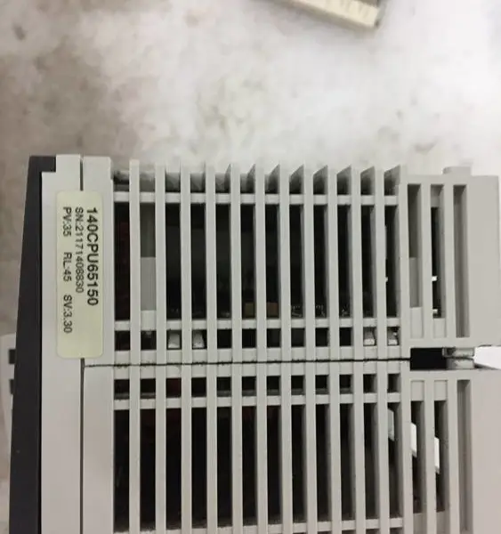 SCHNEIDER模块TSX073L2028编程控制器伺服器