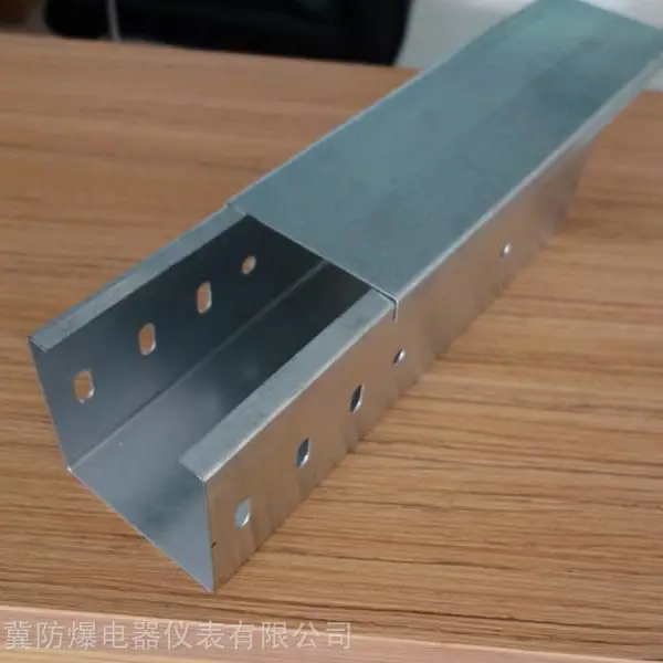 供应钢制热浸锌热镀锌防火喷塑电缆桥架京冀衡水生产厂家钢制国标厚度