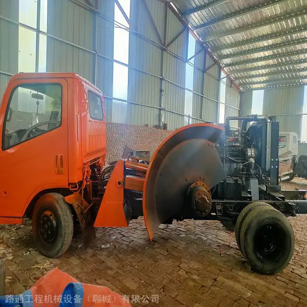 四轮拖拉机配套路沿石开沟机 水泥路开槽机 合金锯片切割机