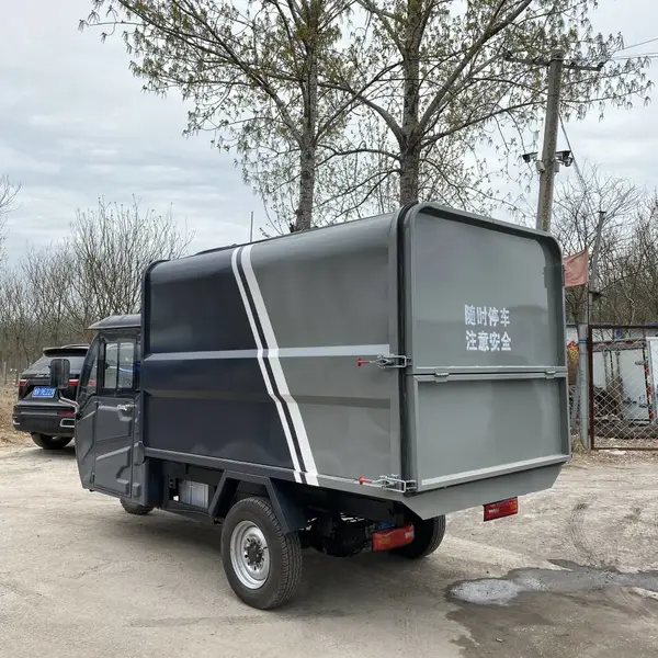电动三轮垃圾车 3方侧挂垃圾清运车 小型挂桶式自装自卸垃圾车