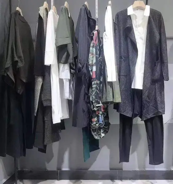 威丝曼品牌折扣女装选货懒风短外套尾货批发代销