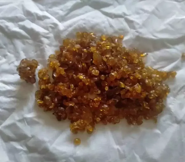 生产批发零售胶合板牛皮熬制颗粒状骨胶,粉末状骨胶粘度1.6-1.8度