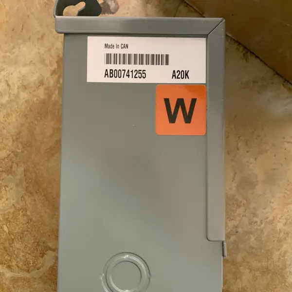 ��Ӧ����Hammond Manufacturing ��ѹ�� C1F1C5LES