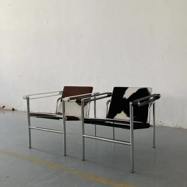 ���������ο²���Ү������LC1 chair