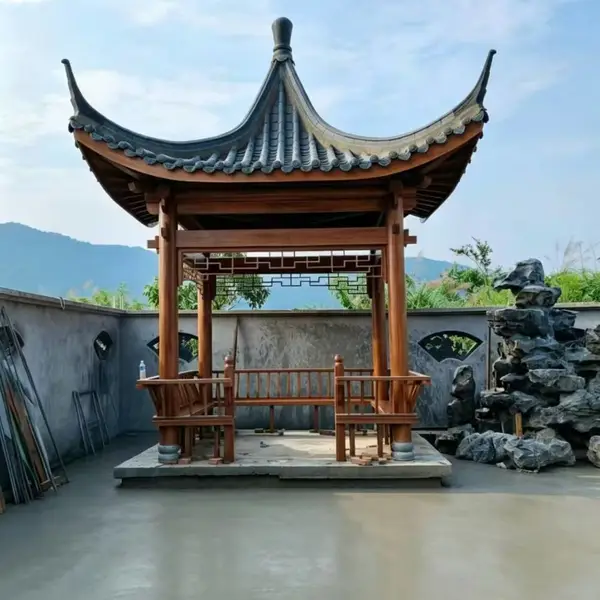 古建风格凉亭 休息凉亭长廊 防腐木装饰亭子带你穿越 实木花窗的装配