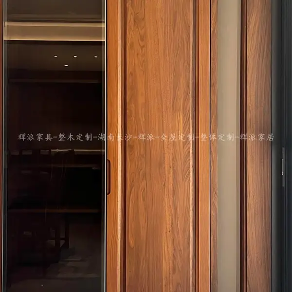 长沙古典新中式家具,全屋实木衣柜,实木房门,辉派实木家具