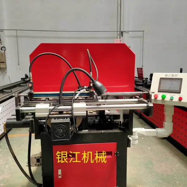供应银江机械全自动不锈钢管冲孔机械 各类管材自动冲孔切角机