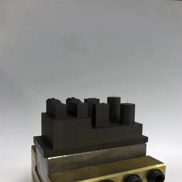 R5600西格里石墨R5600多晶硅铸锭炉石墨三瓣埚
