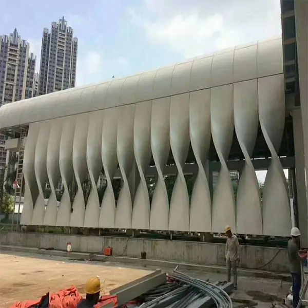 欧佰天花铝方管天花规格学校木纹铝方通吊顶超市吊顶铝天花