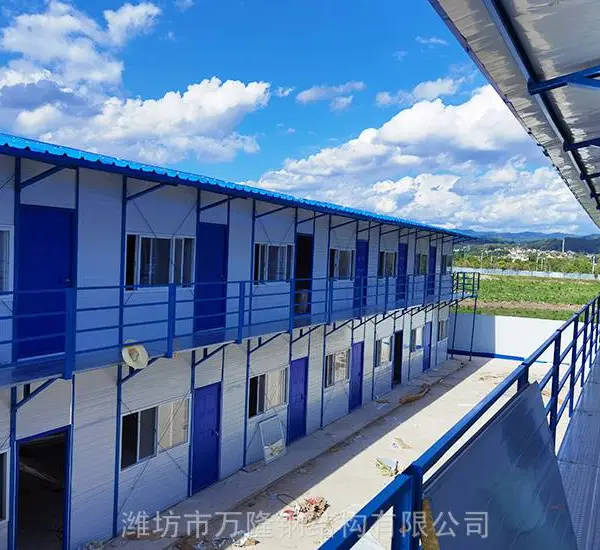T式临建岩棉防火活动板房 山东工地集成房屋 轻钢型房屋找万隆钢构