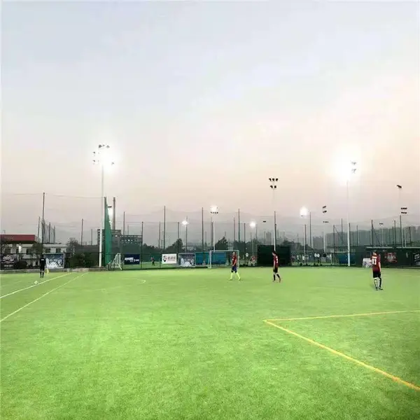 室外300米田径场灯具布置|多功能体育场地分布图