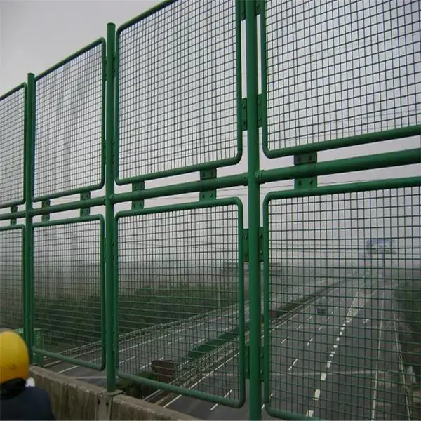 一诺高速公路护栏网 1.8米高桥梁防抛网 浸塑护栏网