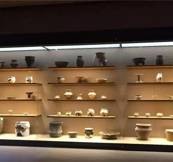 茶具文物馆全自动开启展柜制作 艺术陈列博物馆展示柜定做