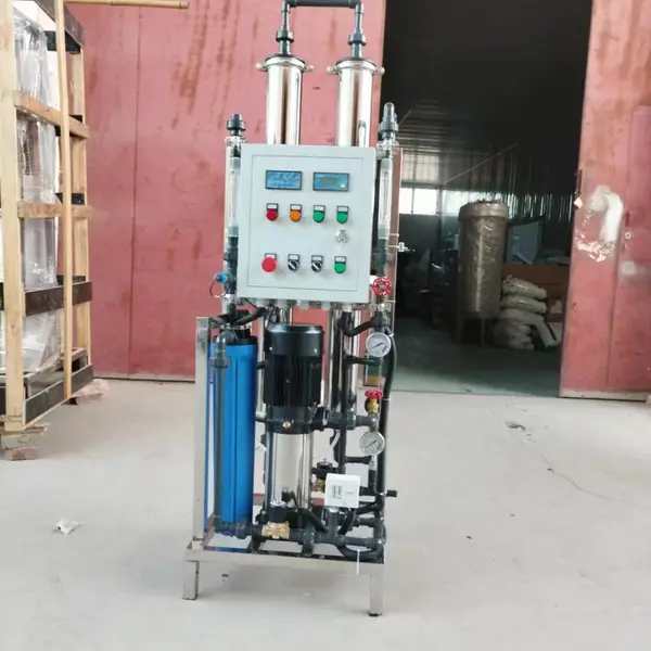 RO����͸ˮ������ˮ�豸ÿСʱ����0.5�����׽�����ˮ��ˮ����¯