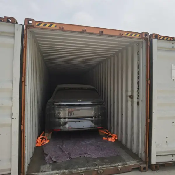 碰碰车、卡丁车、广场游乐设备到奥伦堡国际运输