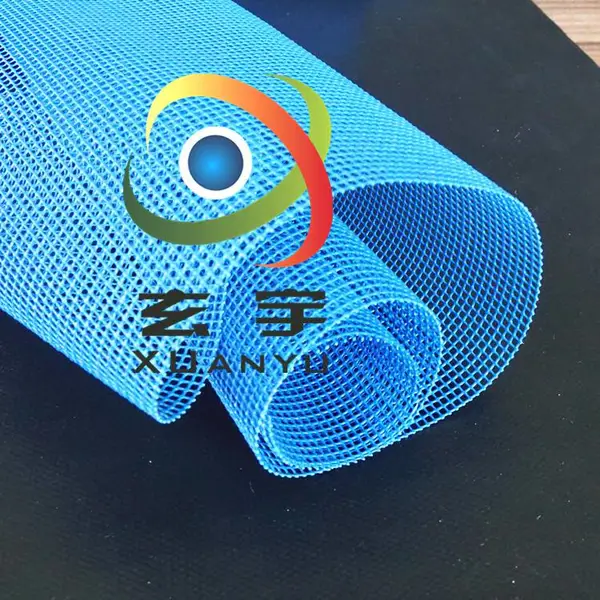 源头工厂供应优质12针涂层涂塑箱包PVC网格布 10*12方格PVC涂塑布