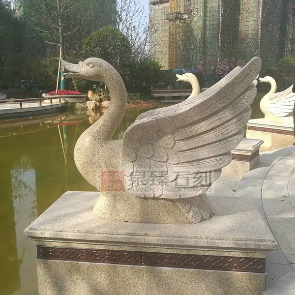 出售小区天鹅喷水石雕 黄金麻天鹅雕塑 喷水石雕 泉臻石刻