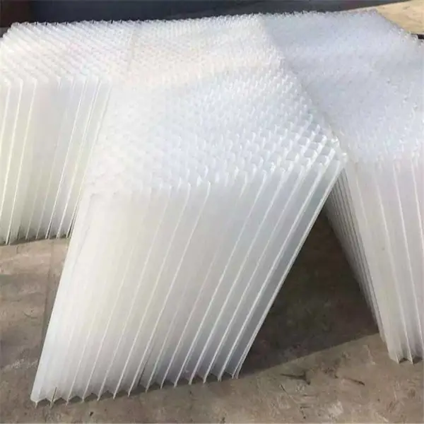 水处理玻璃钢蜂窝斜管填料单价 好的PP聚丙烯蜂窝斜管填料厂家 荣茂