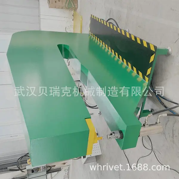 武汉广告牌铆钉机 小型标牌铆钉机 贝瑞克 气动铆钉机 铆接金属牌