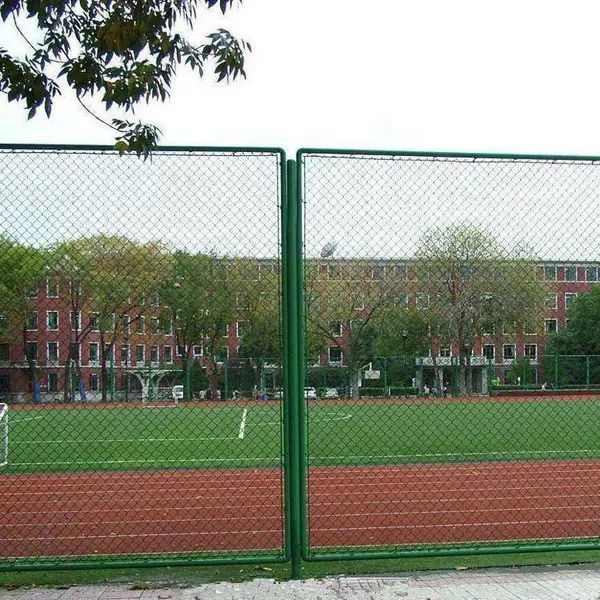 定做篮球场足球羽毛球场围网、学校操场